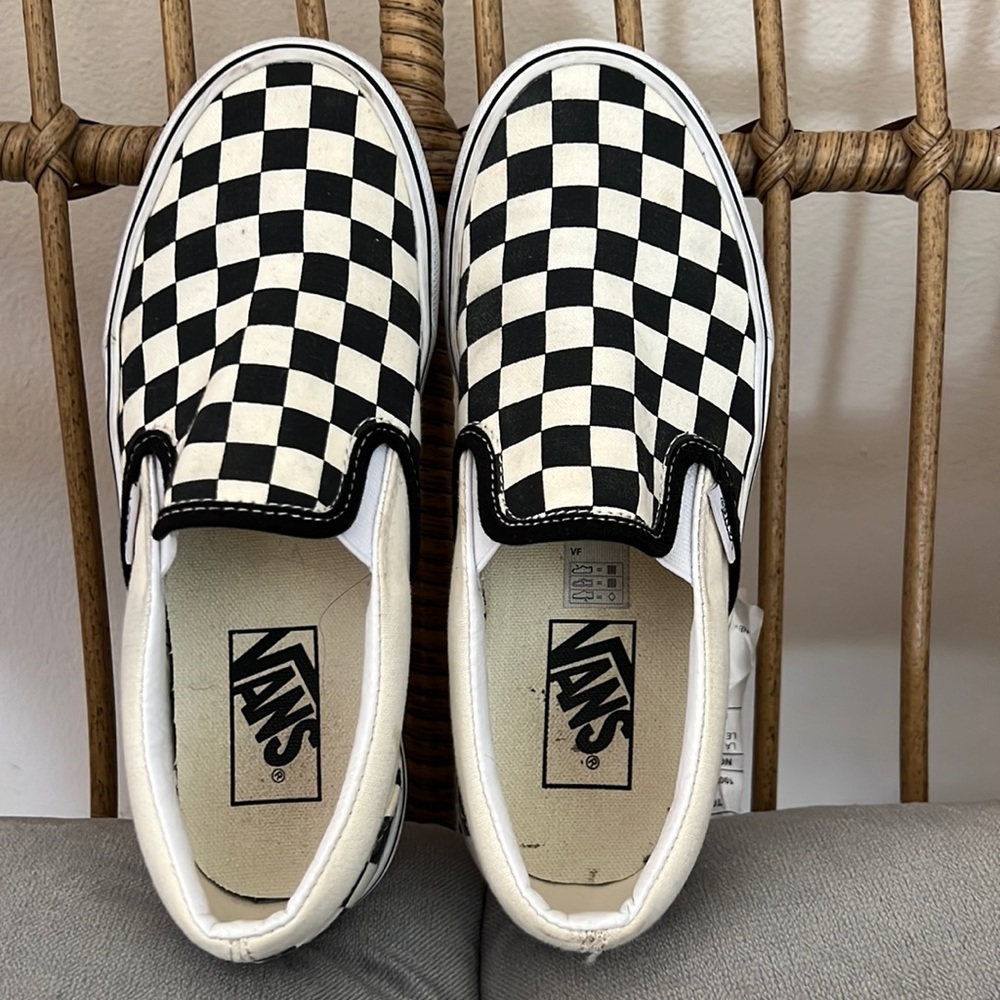 vans checker shoes